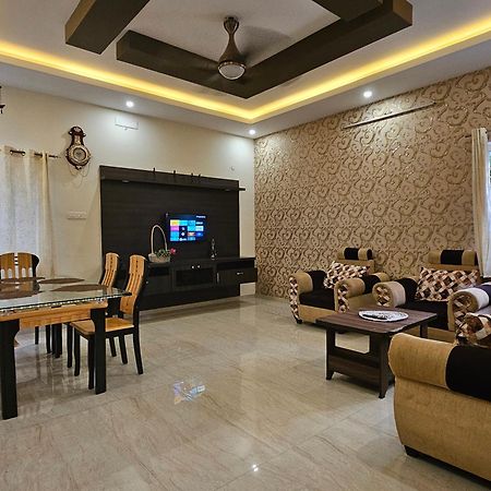 Shi'S Vilva - The Bungalow In Coimbatore - Near Airport, Kmch, Codesia Exterior foto